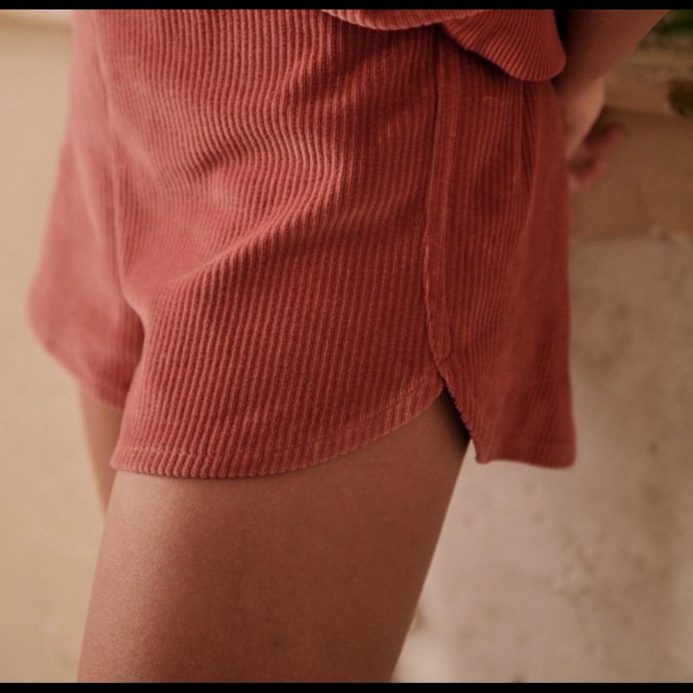 Sezane Roxanne shorts rose